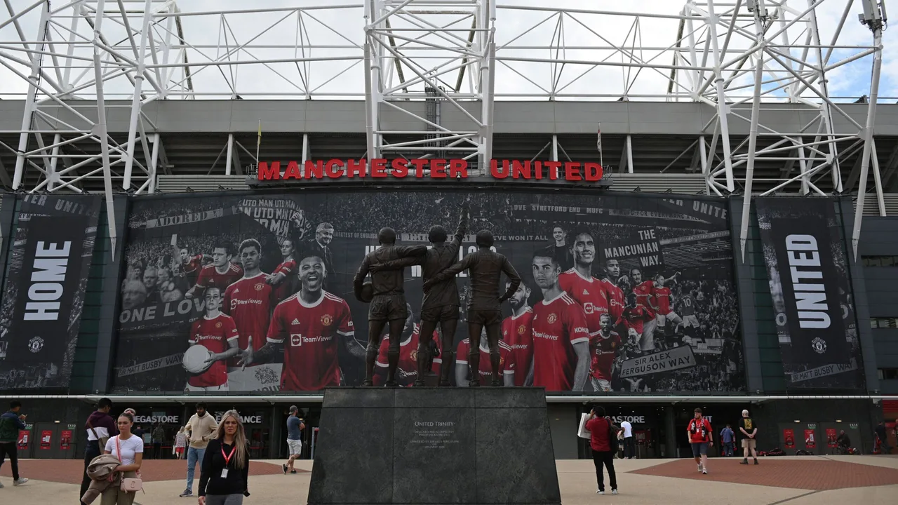 سعة 300 ألف متفرج.. هل يمنع الاتحاد الأوروبي مشروع ملعب مانشستر يونايتد العالمي؟